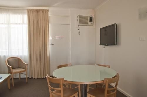 Taft Motor Inn2