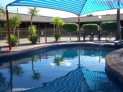 Macintyre Motor Inn0