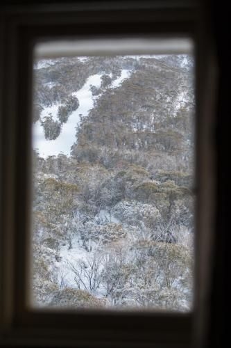 Aneeki Ski Lodge1