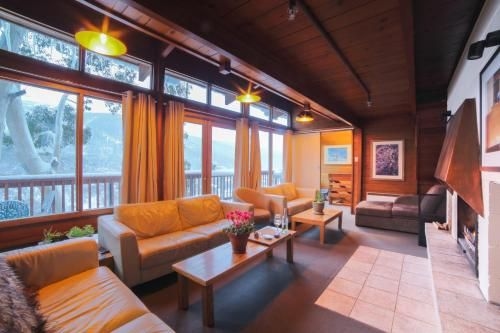 Aneeki Ski Lodge2