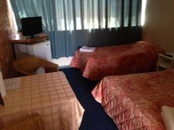 The Club Hotel0