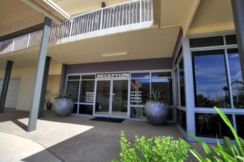Mayfair Motel3