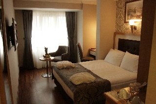 Park Royal Hotel2