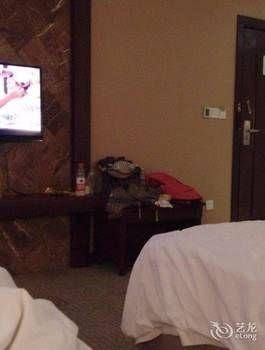 Wanzhou Genius Hotel0