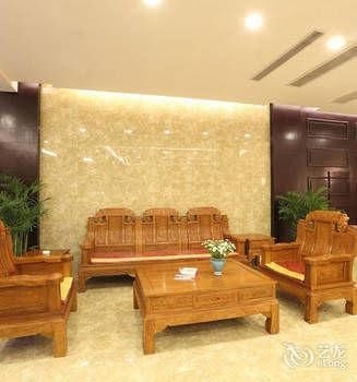 Oriental Pearl Grand Hotel0