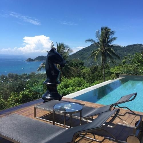 นารูอา วิลล่า (Naroua Villas)0