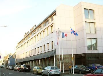 Holt2