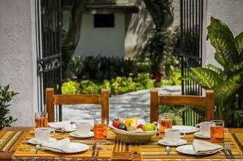 Solera House Adventure Hostel0