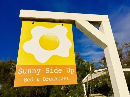 ซันนี ไซด์ อัพ เบ็ด แอนด์ เบร็คฟาสต์ (Sunny Side Up Bed and Breakfast)0