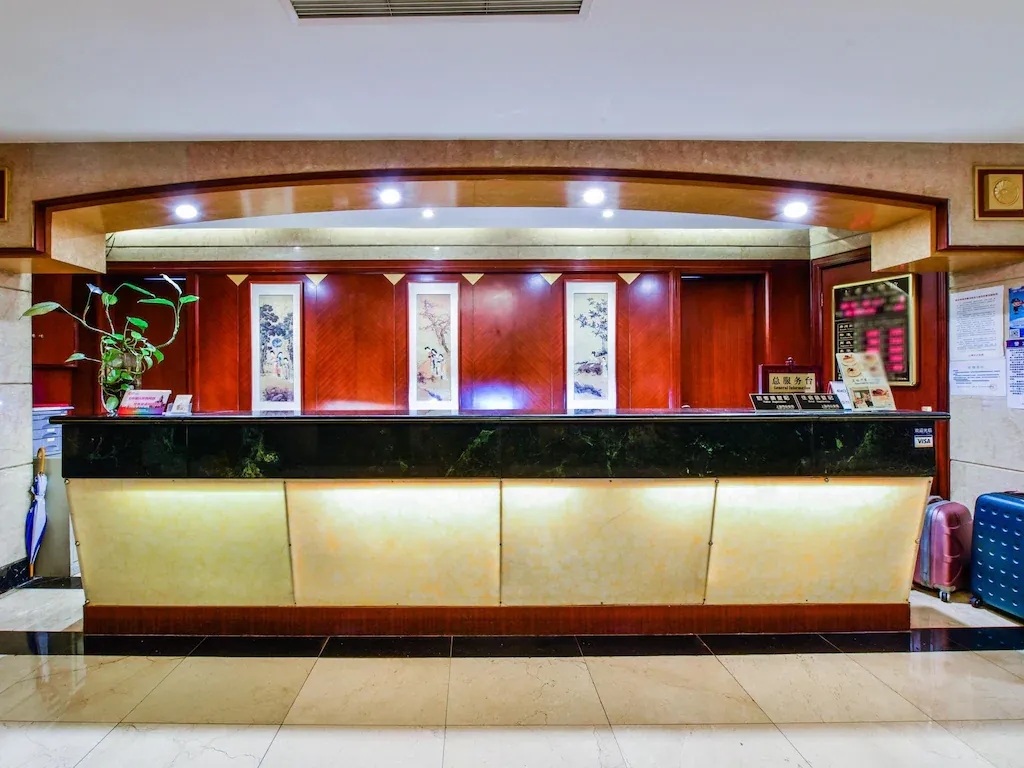 โรงแรมเซเว่น เฮเว่น (Seventh Heaven Hotel)2