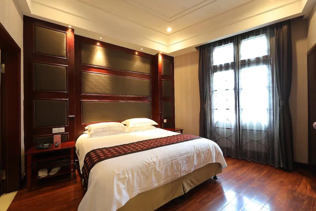 โรงแรมเซเว่น เฮเว่น (Seventh Heaven Hotel)4