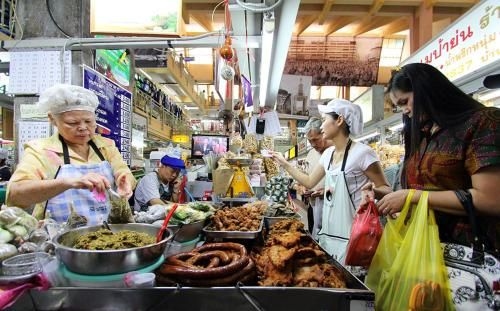 เซ็นโทร ซีเอ็นเอ็กซ์  (Centro CNX)4