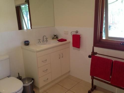 Clarevale Cottage B&B4