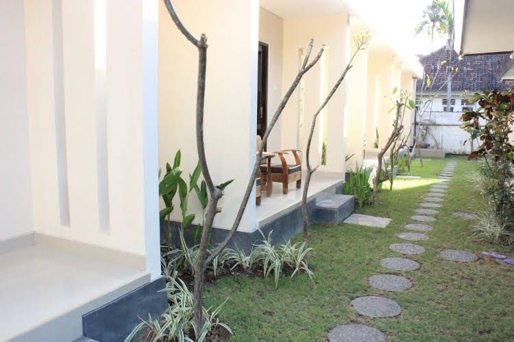 บลันจง โฮมสเตย์ (Blanjong Homestay)0