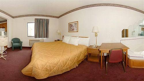 Rodeway Inn4