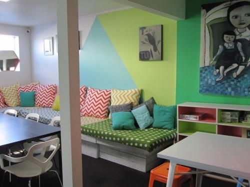 ArtHouse Accommodation Boutique Backpackers2