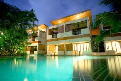The Hideaway Resort4