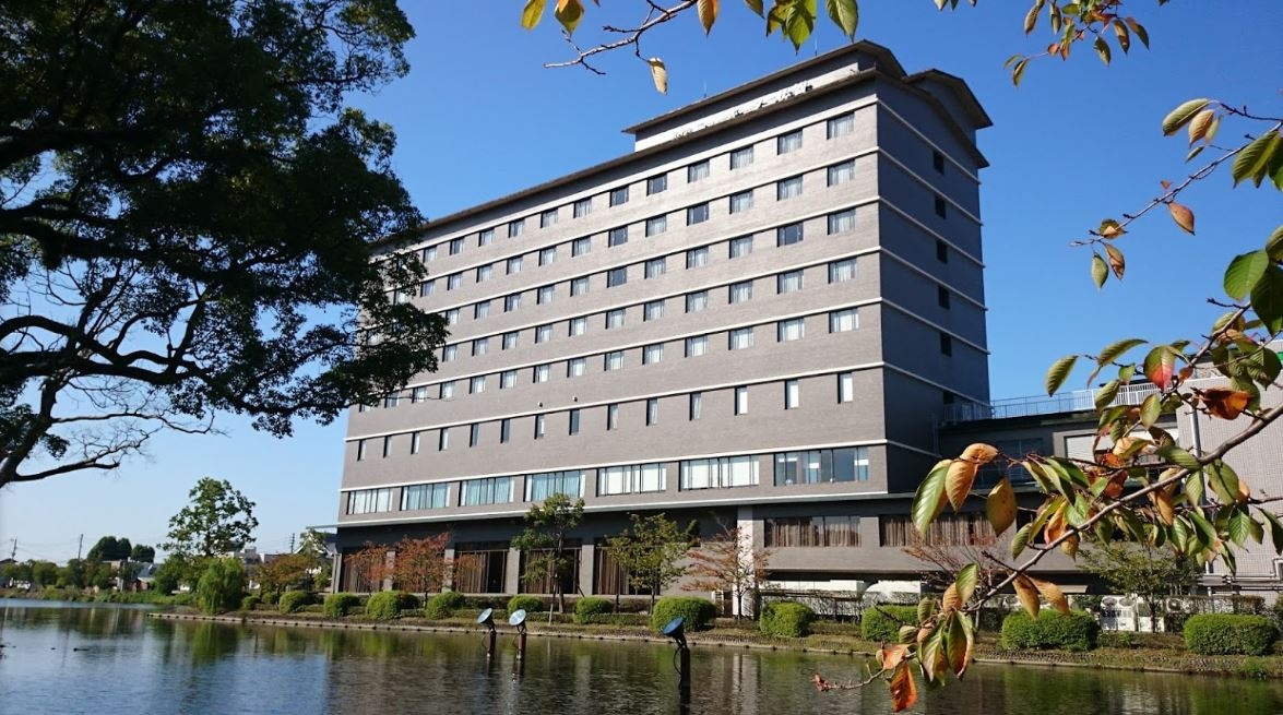 โรงแรมนิวโอะตานิซะกะ (Hotel New Otani Saga)1
