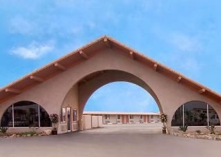 Rodeway Inn & Suites0