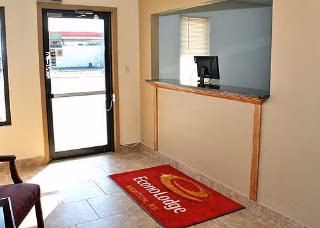 Econo Lodge2