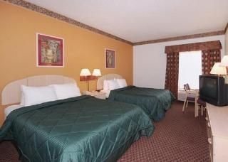 Comfort Inn & Suites1