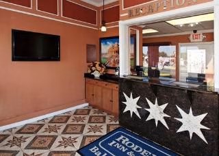 Rodeway Inn & Suites1