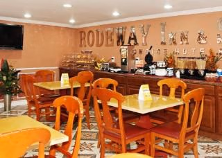 Rodeway Inn & Suites2