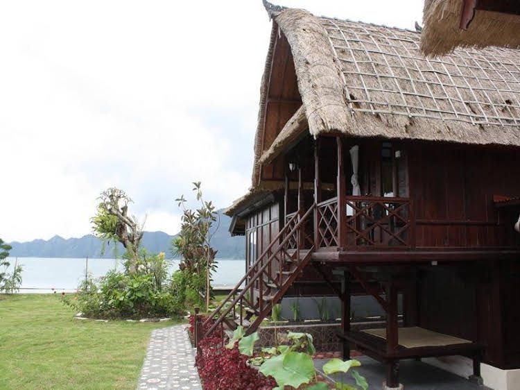 Batur Lakeside Hut0