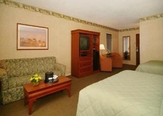 Clarion Inn Amana Colonies and Wasserbahn Waterpa1
