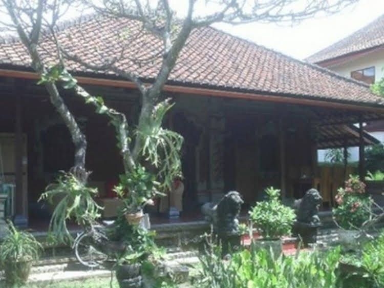 Rita Homestay0