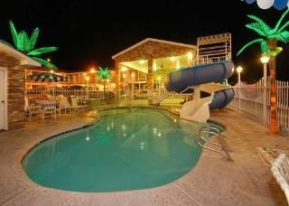 Rodeway Inn & Suites Landmark Inn2