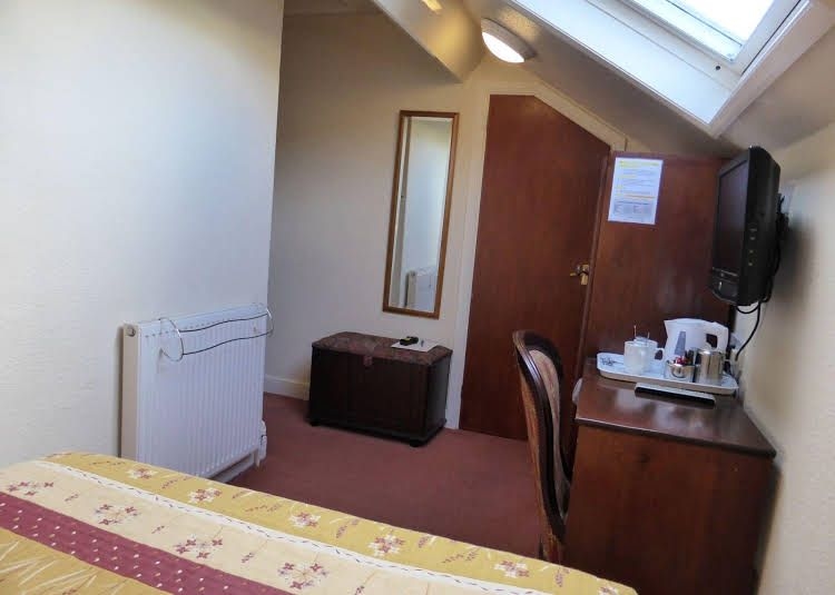 May Cottage Bed and Breakfast0