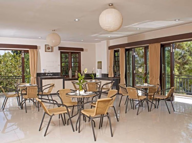 Dago’s Hill Hotel, Business & Leisure0