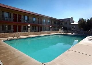 Econo Lodge2
