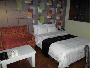 I Hotel0