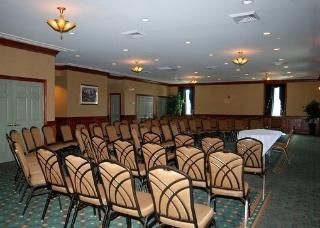 Governor Dinwiddie Hotel and Suites3