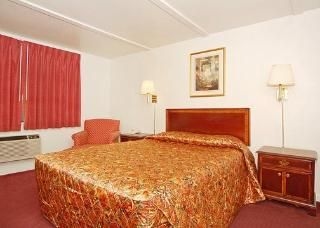 Econo Lodge1