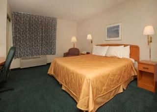 Sleep Inn & Suites Speedway1