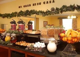 Comfort Inn & Suites4