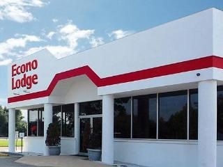 Econo Lodge MacArthur Airport0