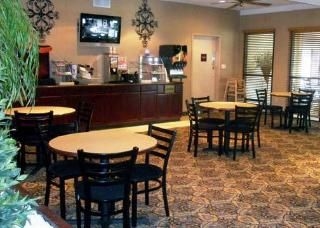 Comfort Inn & Suites4