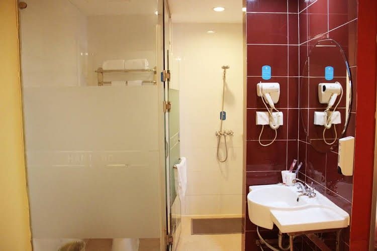 โรงแรมฮั่นถิง ต้าไป่ซู่ (Hanting Hotel Dabaishu)2