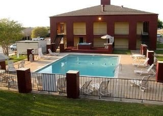 Econo Lodge2