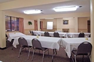 Econo Lodge4