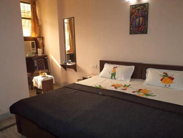 Hotel Ambika Palace0