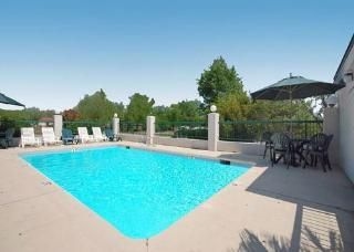 Quality Inn & Suites2