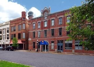 Comfort Inn0