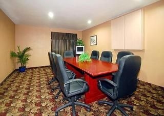 Quality Inn4