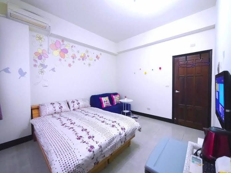 Aunties' Hostel0