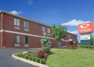 Econo Lodge Inn & Suites0